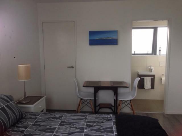 Accommodation In Frimley 哈士汀 外观 照片